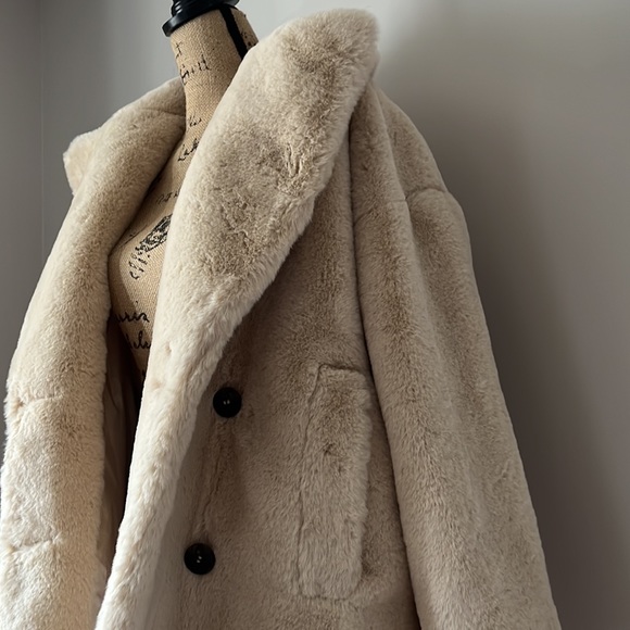 ✨ HOST PICK ✨ NWOT topshop fuzzy peacoat - Picture 4 of 11